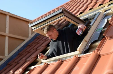 Pose de fenêtres de toit Velux à Vireaux